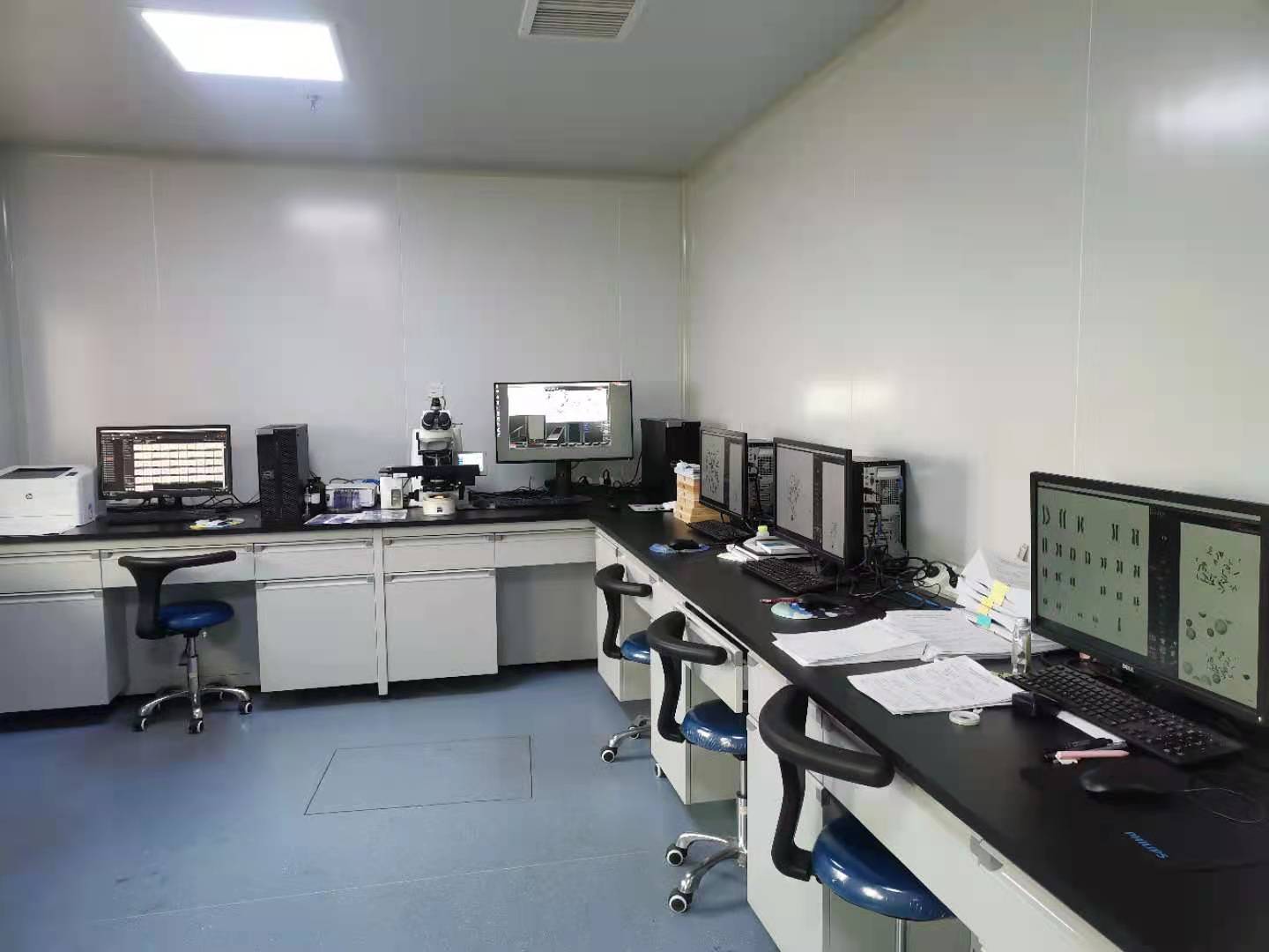 全自动染色体核型分析仪.jpg